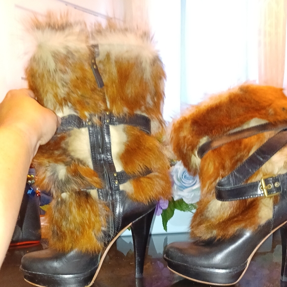 UGG Shoes - UGG Foxley Fur Boots